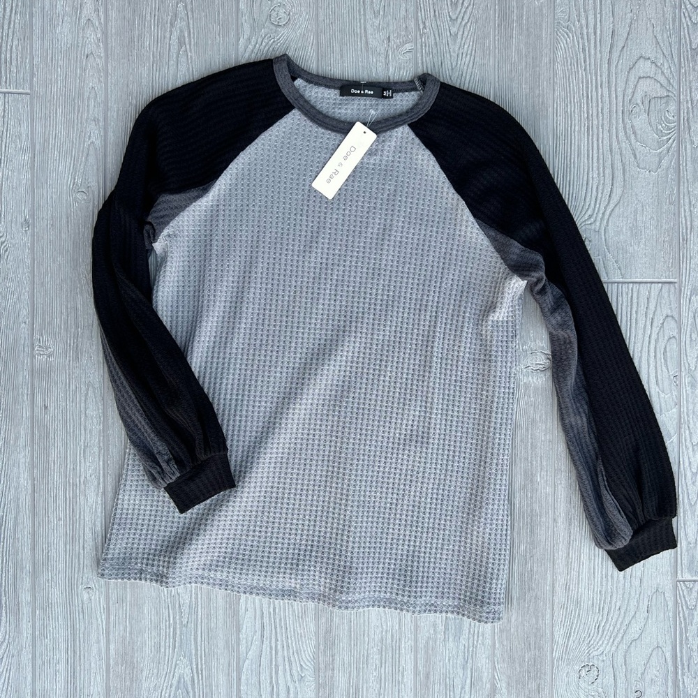 NWT Doe & Rae Waffle Knit Colorblock Top Medium | Cozy Lounge Black Gray